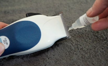 How to Lubricate Hair Clippers