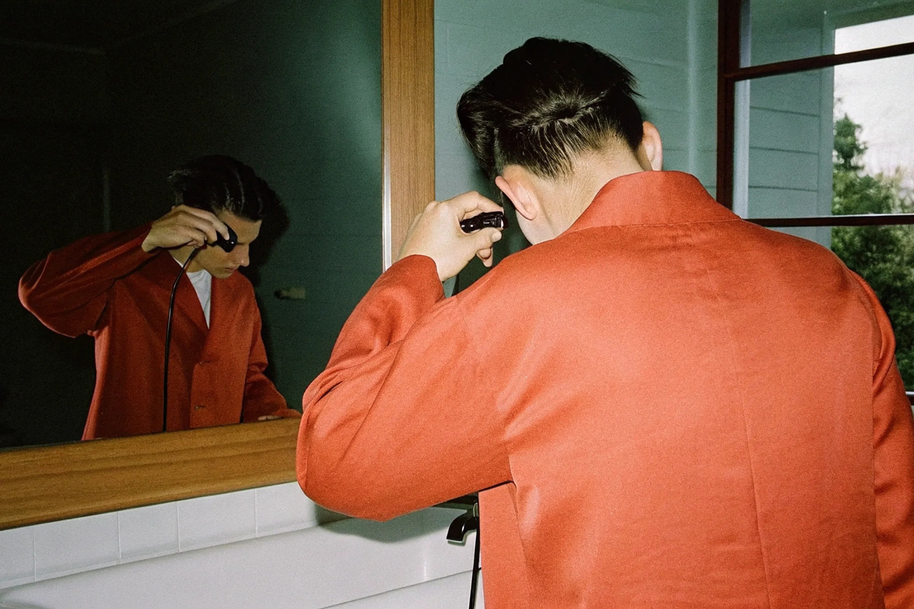 How to Cut Hair with Clippers for Beginners: Step-by-Step Guide